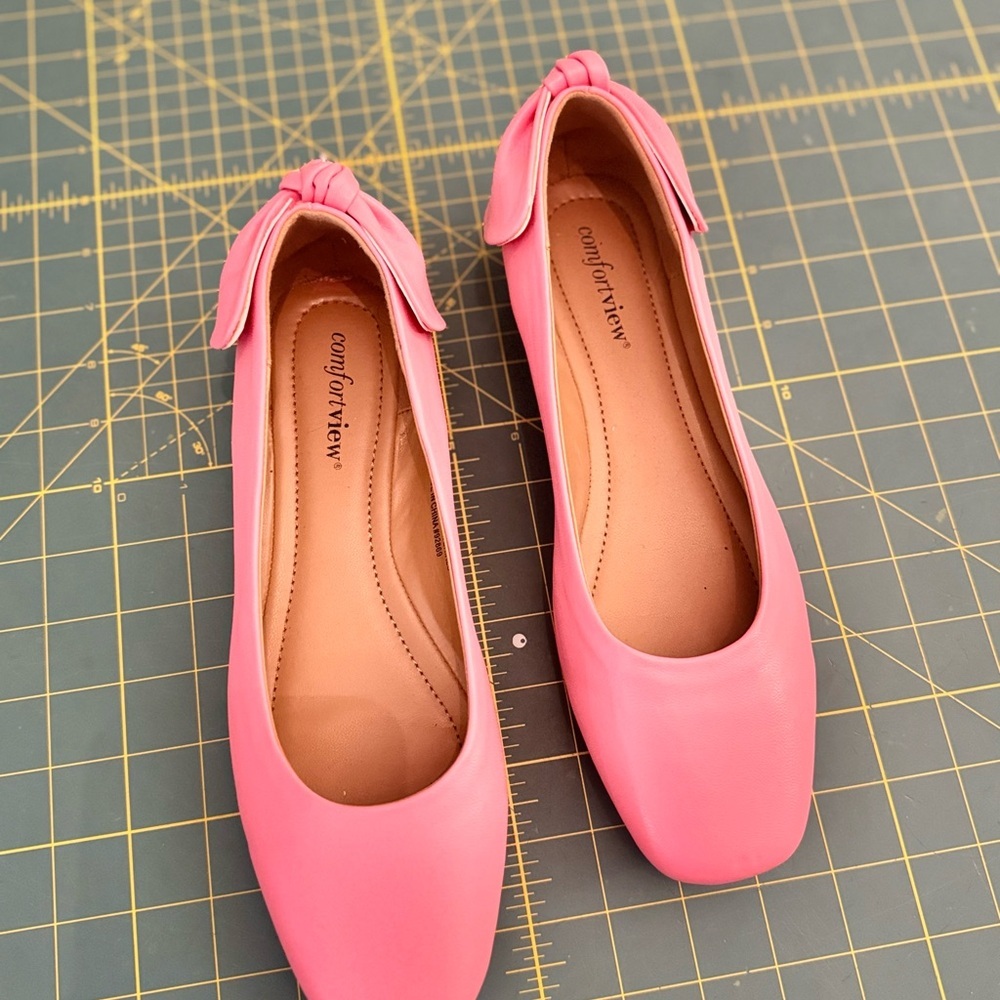 NWOT Comfortview Vibrant Pink Loafers - Picture 1 of 5